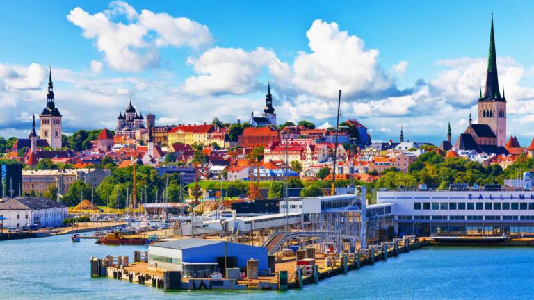 Tallinn Cruise Port: A Walk-Off Guide to the Old Town