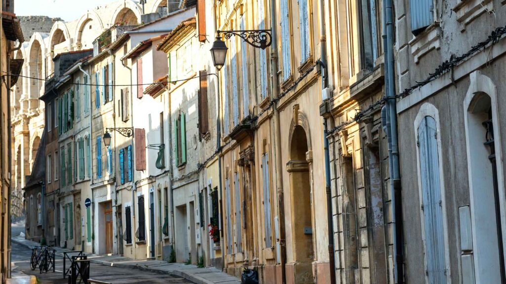 Arles cruise port