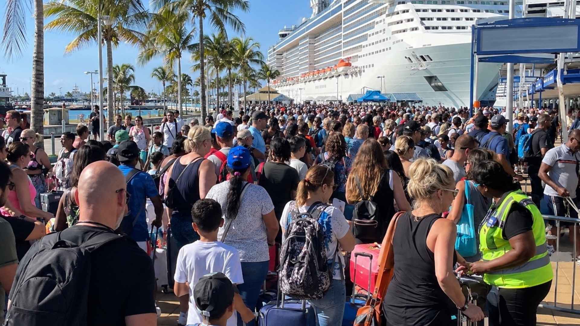 crowded cruise port