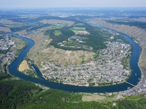 Featured image for Bernkastel-Kues River Cruise Port: Two Banks, One Very Good Stop