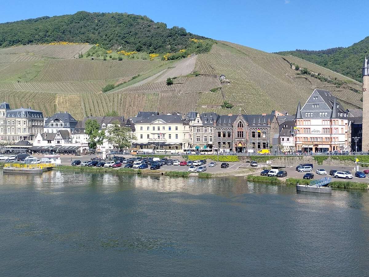Bernkastel-Kues river view, Bernkastel Kues