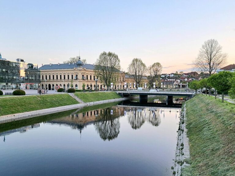 Osijek River Cruise Port: Tvrđa, the Drava and the Vukovar Transfer