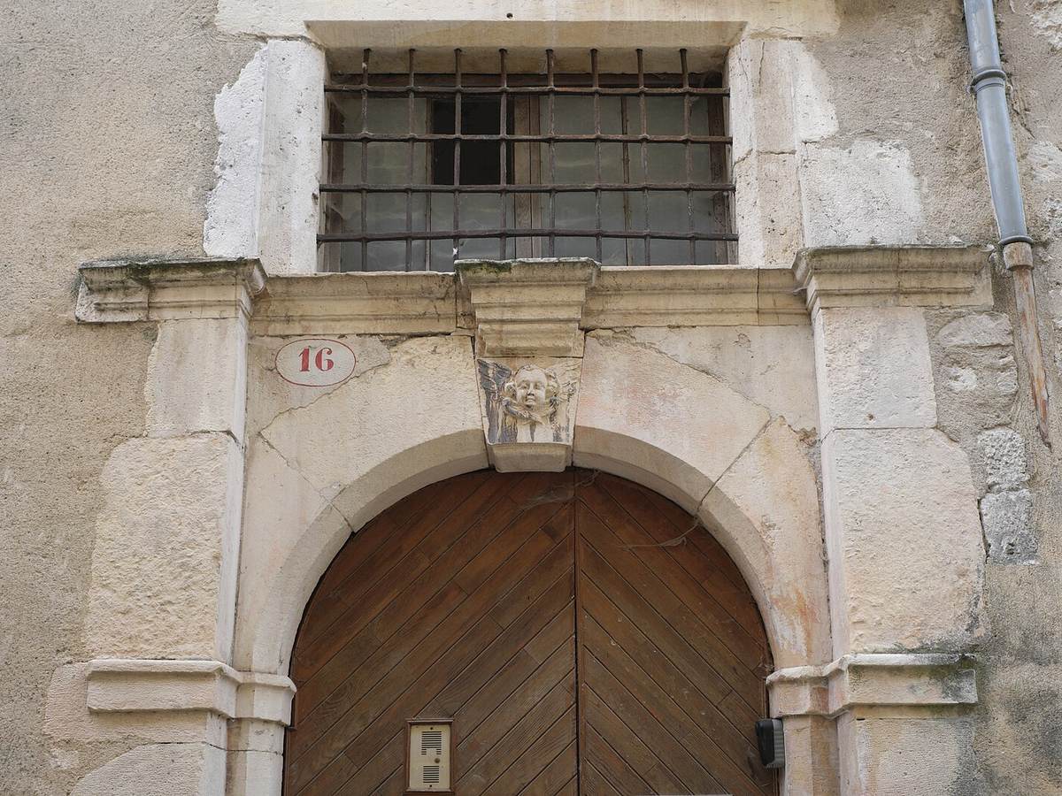Viviers (07) Portail 408, Viviers
