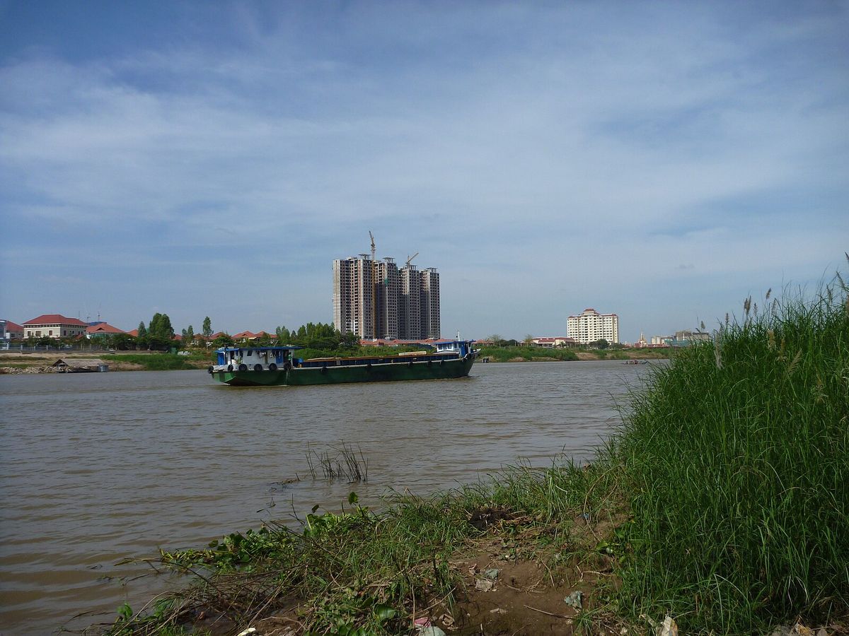 Basac river - panoramio, Phnom Penh
