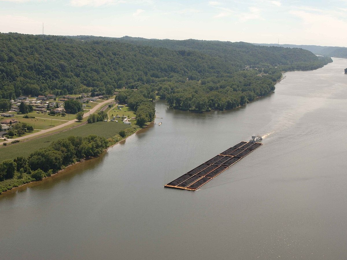 Barge on the ohio river, Ohio