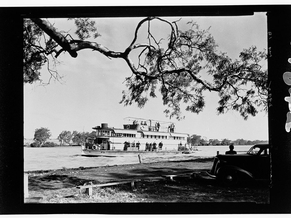 Boat traveling along the River Murray at Mannum, South Australia