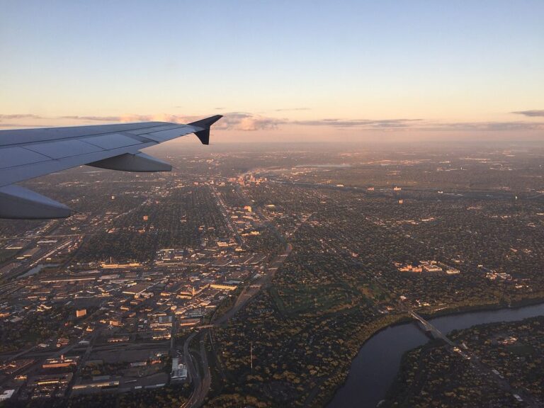 2016-08-05 20 13 08 View southeast along Interstate 94, U.S. Route 52 and U.S. Route 12 in Saint Paul, Ramsey County, Minnesota from a plane departing Minneapolis-Saint Paul International Airport, St Paul