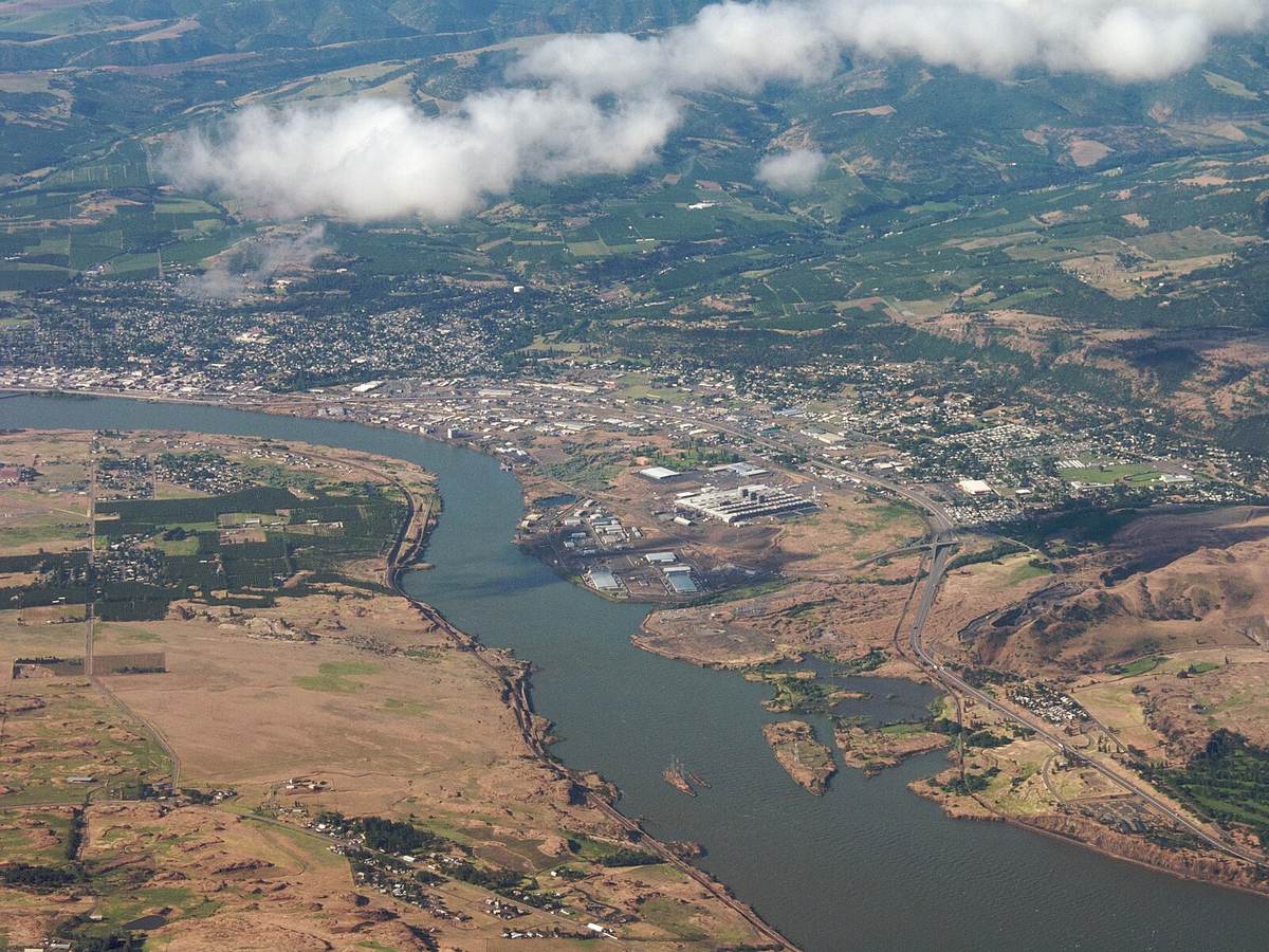 The Dalles Oregon aerial, The Dalles