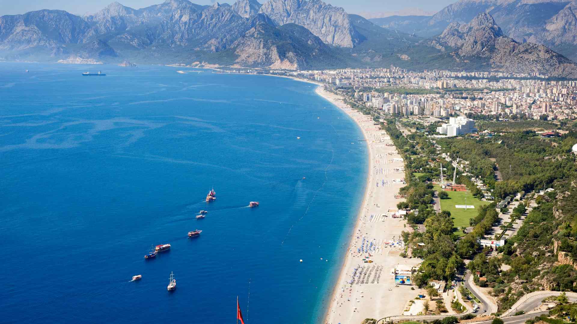 Konyaalti Beach and mountains along the Antalya coast