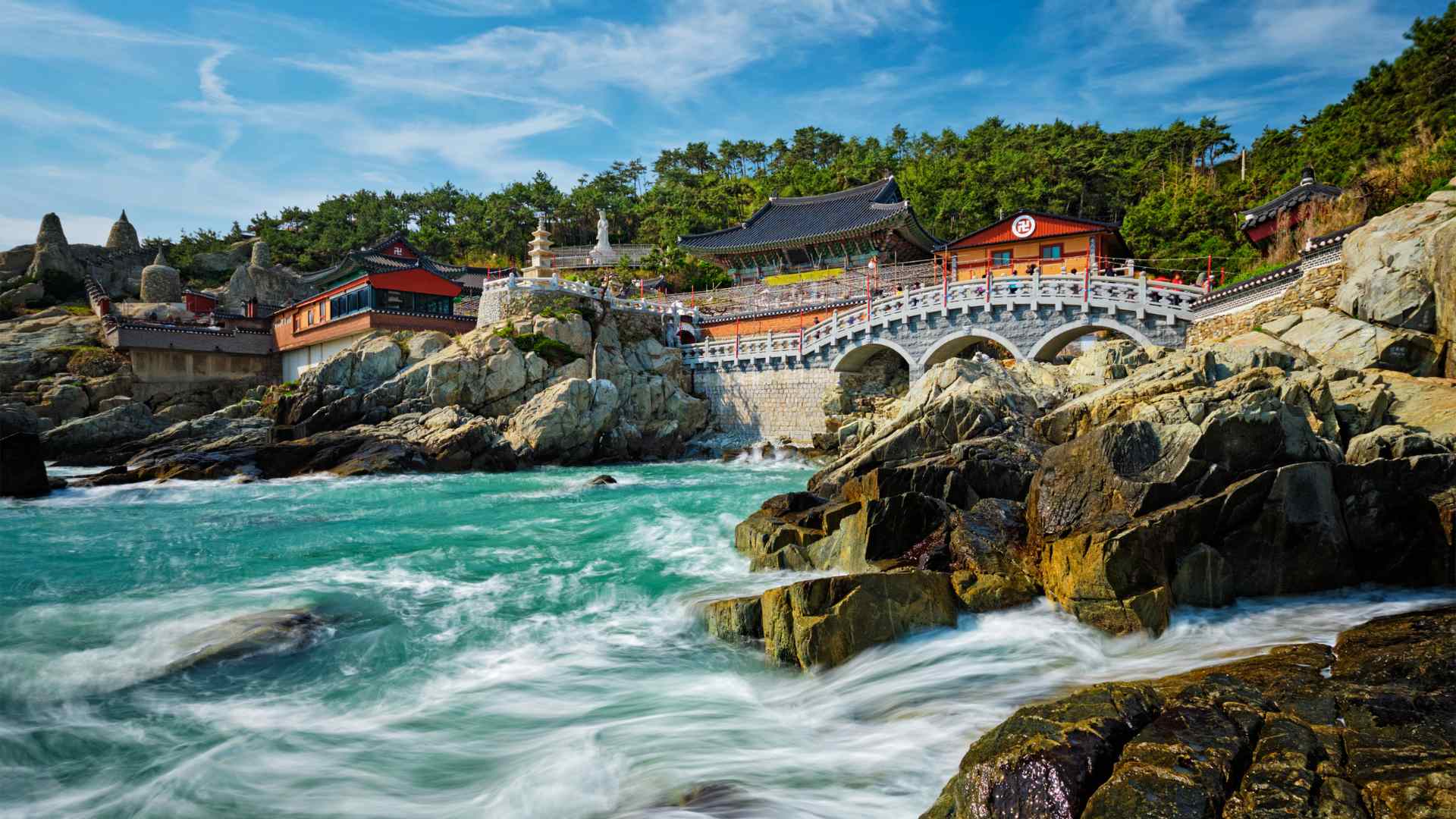 Seaside temple and turquoise water in Busan, South Korea