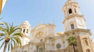 Featured image for Cadiz Cruise Port: Old Town Walk & Seville by Train