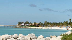 Featured image for Castaway Cay Cruise Port Guide: Beaches, Food and Tips