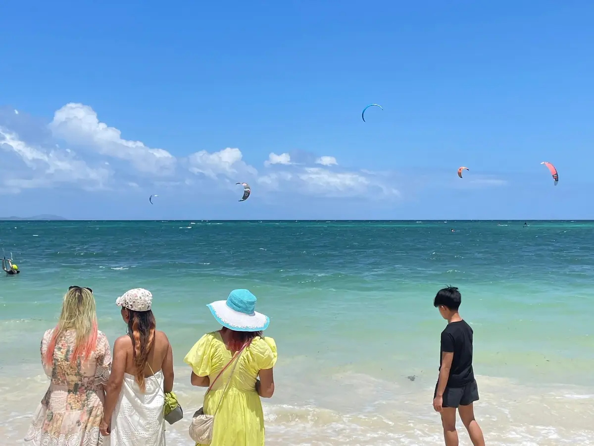 Kitesurfing on Boracay in the Philippines