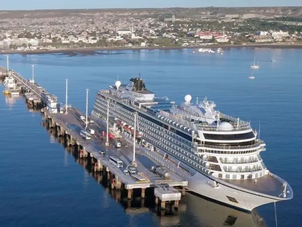 Cruise ship docked at the Puerto Madryn pier