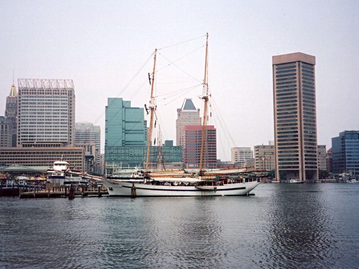 Baltimore: BaltimoraInnerHarbor4
