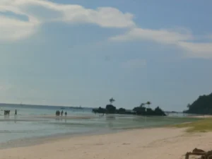 Featured image for Boracay Cruise Port: Tenders, White Beach & Timing