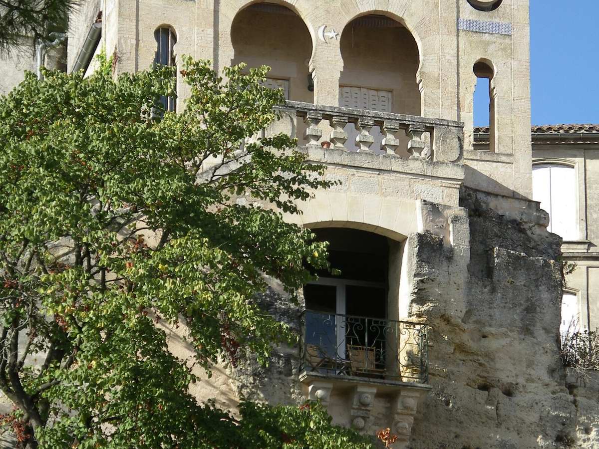 Mauretane Style in Bourg sur Gironde - panoramio in Bourg-sur-Gironde, France