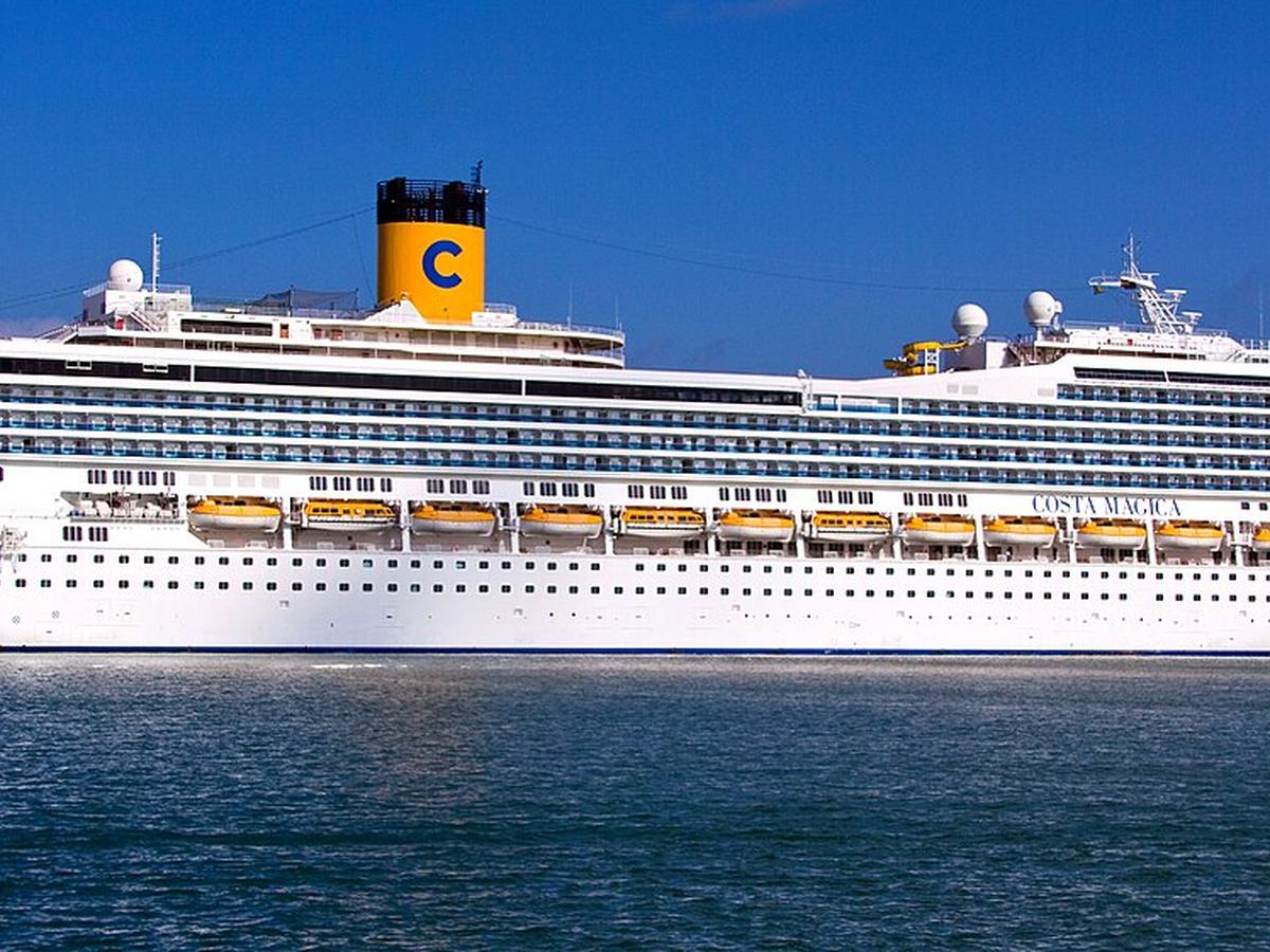 Costa Magica cruise ship docked at the Port of the Bay of Cádiz, Spain
