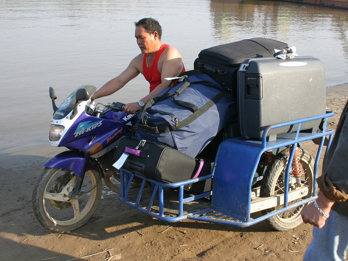 Chiang Khong-16-Gepaecktransport-gje at Chiang Khong, Thailand