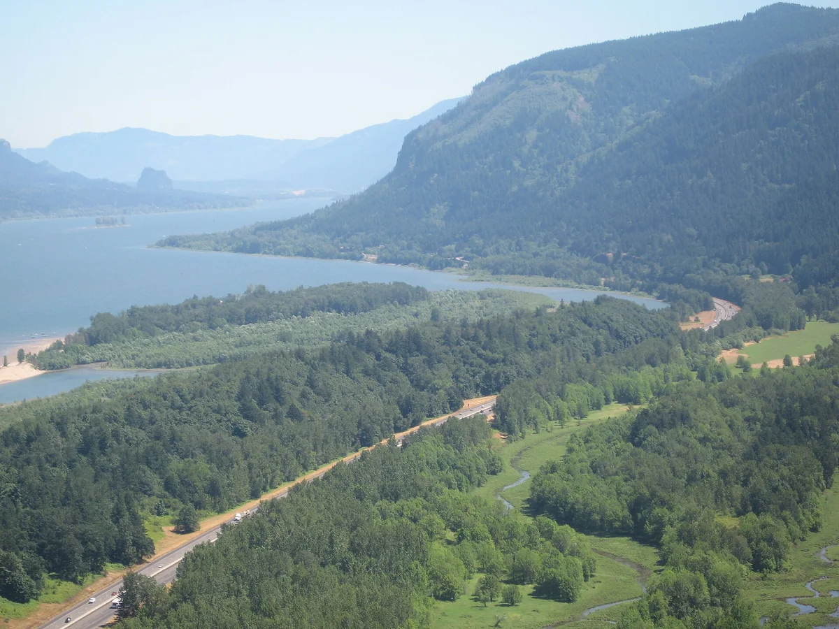 Columbia River Gorge viewed east from Crown Point