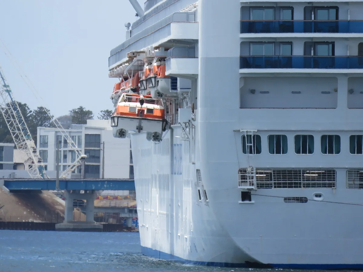Crown Princess cruise ship in Fremantle Harbour