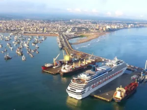 Featured image for Ecuador Cruise Ports: Manta and Guayaquil Compared