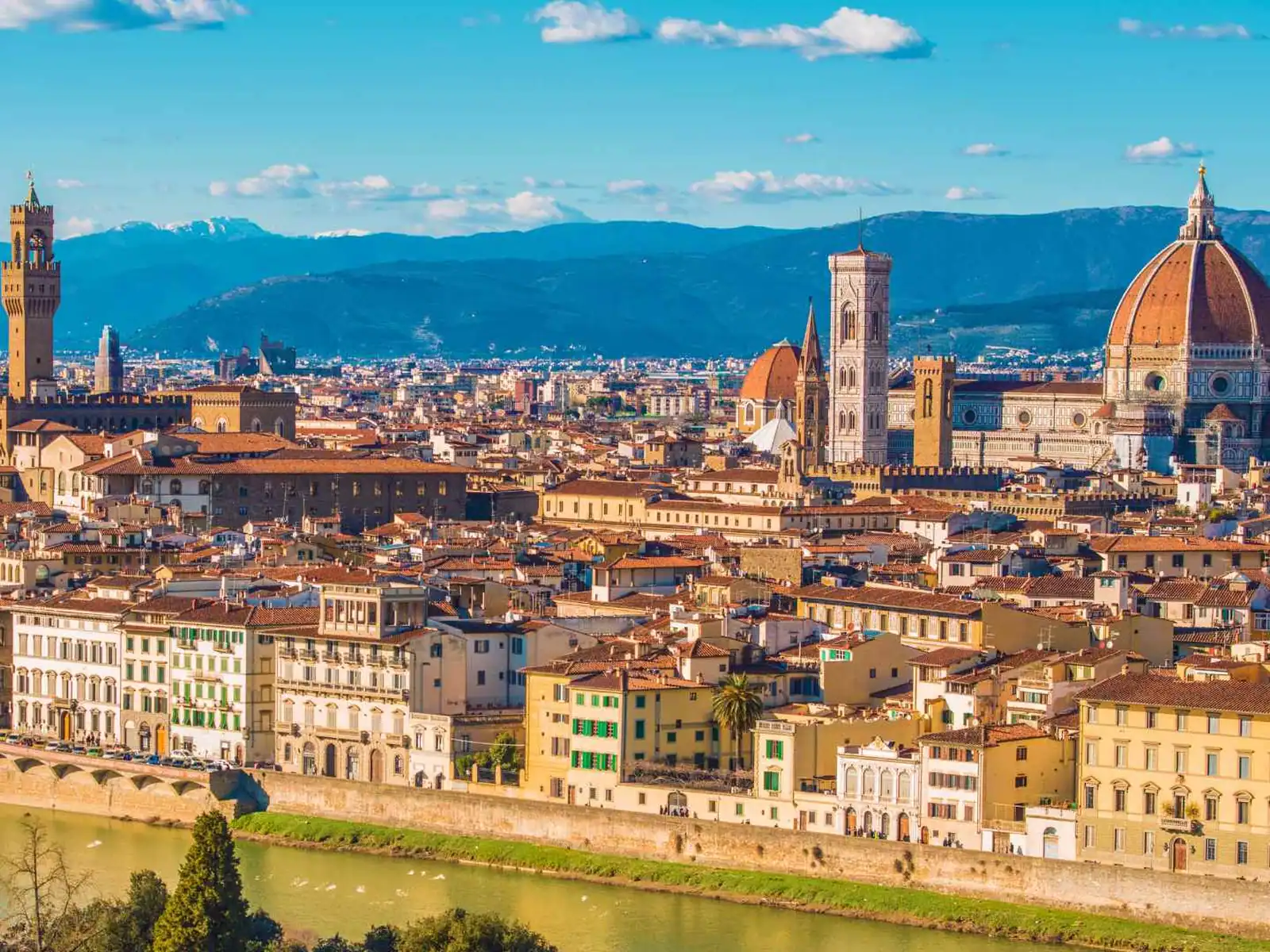 Florence skyline and the Arno River beneath the Duomo