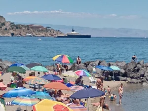 Featured image for Giardini Naxos Cruise Port: Tender, Taormina and Etna