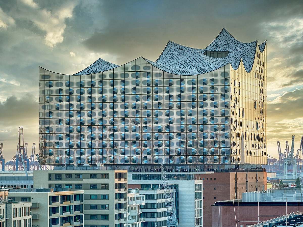 Hamburg: Elbphilharmonie Eastside View With Harbor Cranes 2022-06-04 15-25