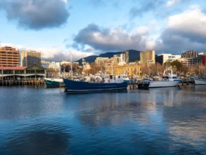 Featured image for 18 Best Hotels Near Hobart Cruise Port (2026 Guide)