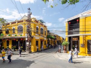 Featured image for Hoi An River Cruise Guide: The Beautiful Stop That Is Usually a Land Extension