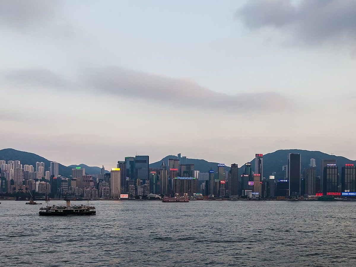 Vista del Puerto de Victoria desde Kowloon, Hong Kong, 2013-08-11, DD 02