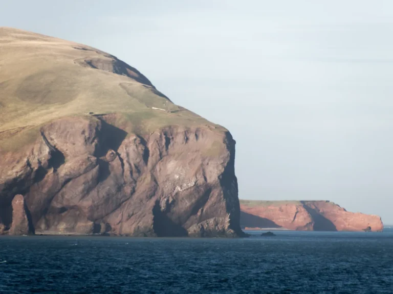 Îles-de-la-Madeleine Cruise Port Guide: Cap-aux-Meules & Cliffs