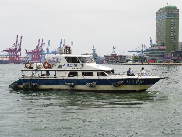 Keelung Blueway No.1 Atami Cruise Leaving Port 20120526a