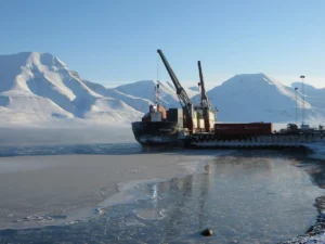Featured image for Longyearbyen Cruise Port: Berths, Tenders and Arctic Safety