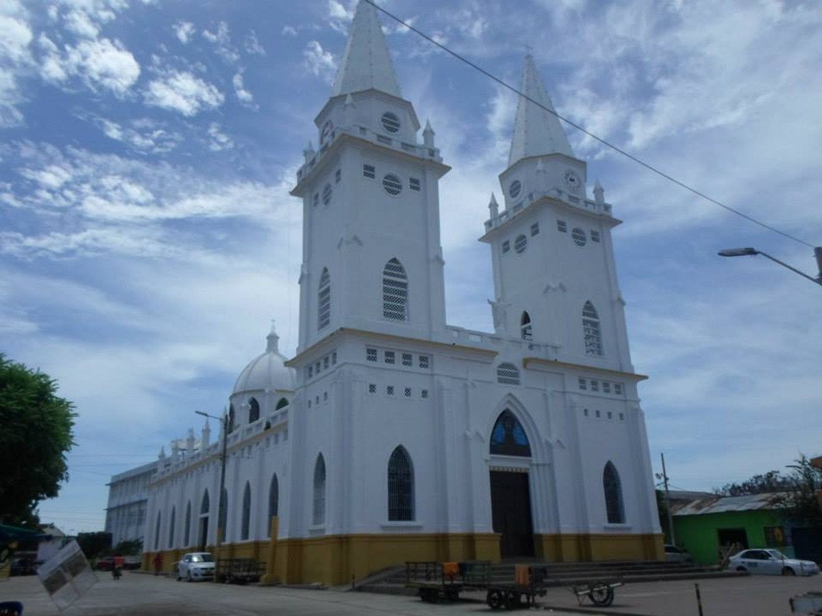 Twin-towered cathedral near the Magangué riverfront in Colombia