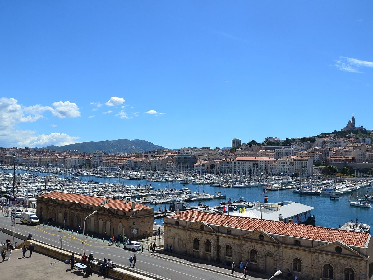 Marseille vieux port et ND de la Garde