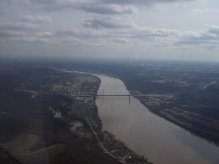 Maysville River Cruise Port: Limestone Landing, Murals and Old Washington