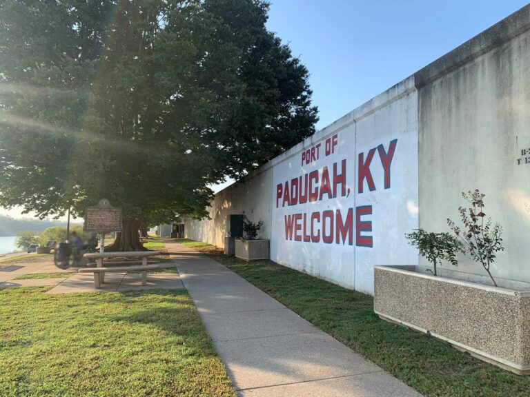 Port of Paducah flood wall beside the Ohio River