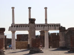 Featured image for Can You Visit Pompeii Independently From Naples?