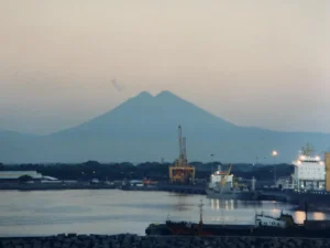 Featured image for Puerto Quetzal Cruise Port: Shuttles, Antigua and Volcanoes