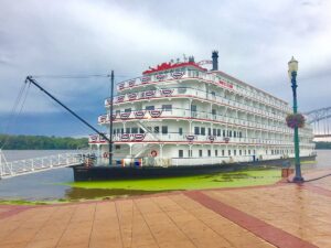 Featured image for Dubuque River Cruise Port: Dock, River Museum and Downtown Guide