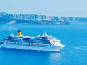 Featured image for Ship Excursion, Local Tour or DIY: Which Is Right for Each Type of Port?