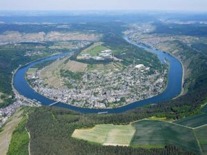 Featured image for Traben-Trarbach River Cruise Port: Two Banks, Wine Cellars and Moselle Views
