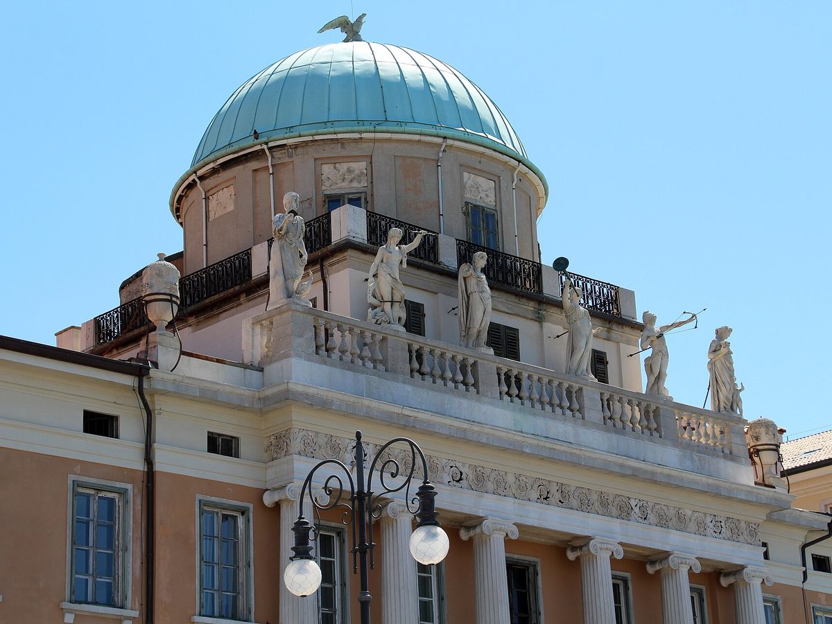 Trieste - Palazzo Carciotti (38665419932)