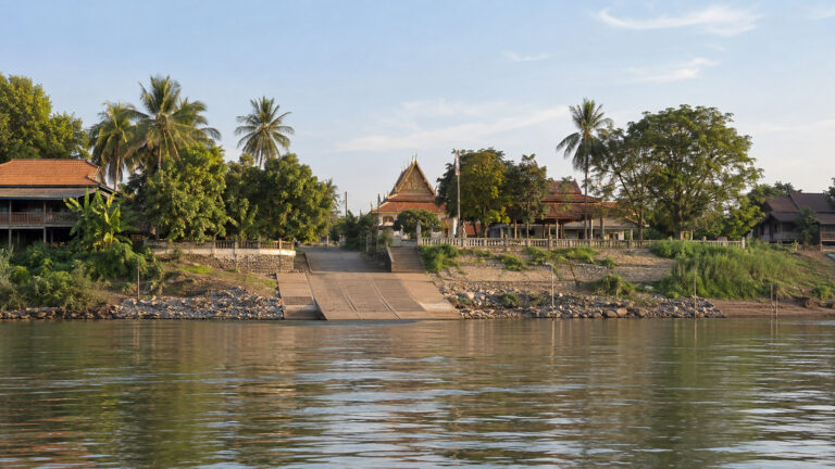 Angkor Ban Mekong river landing