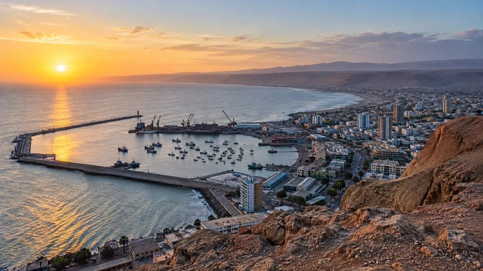The view from Morro de Arica across the city and Pacific harbor