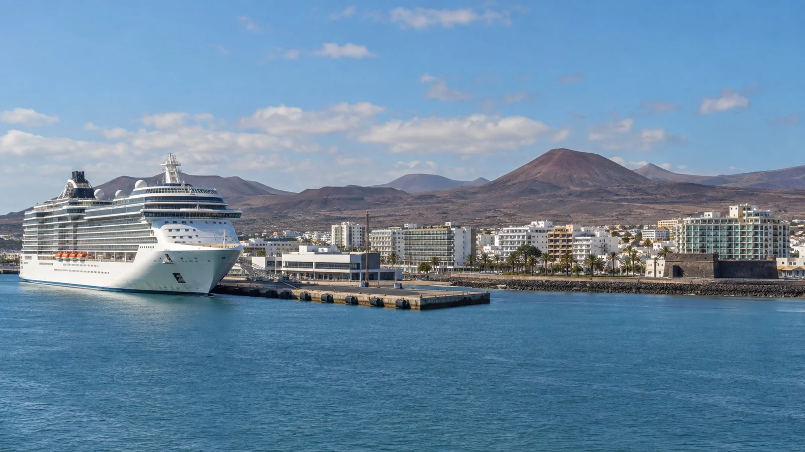 Arrecife Lanzarote cruise berth near central hotel area