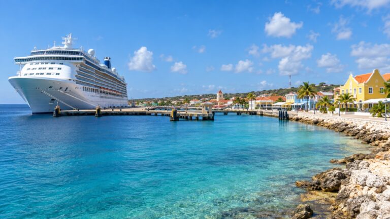 Cruise ship at Kralendijk waterfront on Bonaire