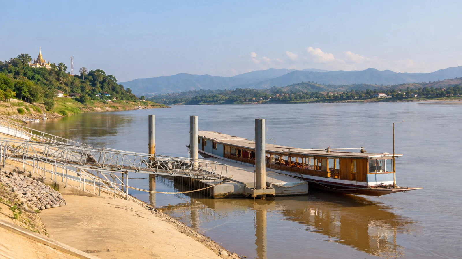 Mekong riverboat landing near Chiang Khong